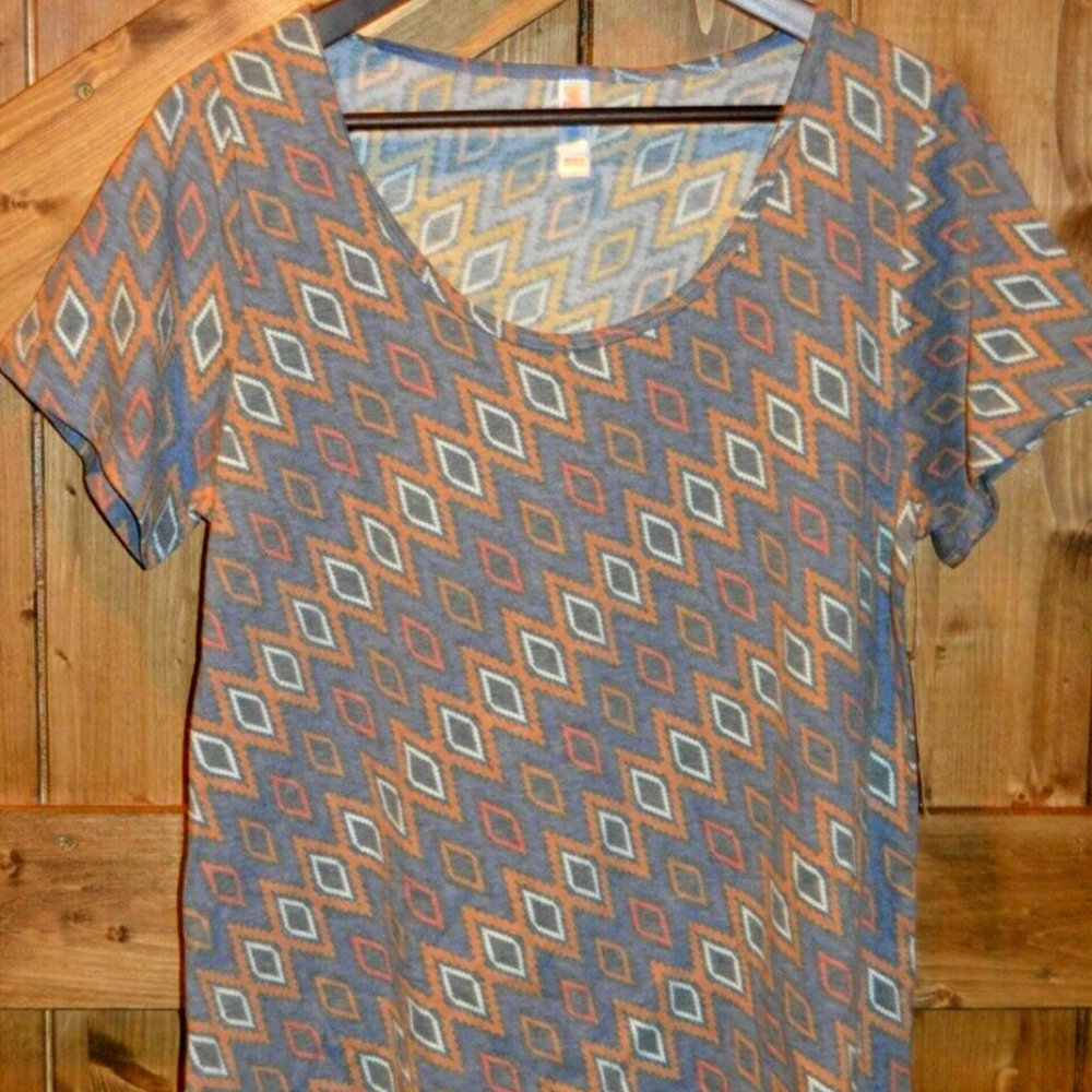 LuLaRoe Women Classic T 2XL  Short Sleeve Shirt Beighe White Diamonds. NWT